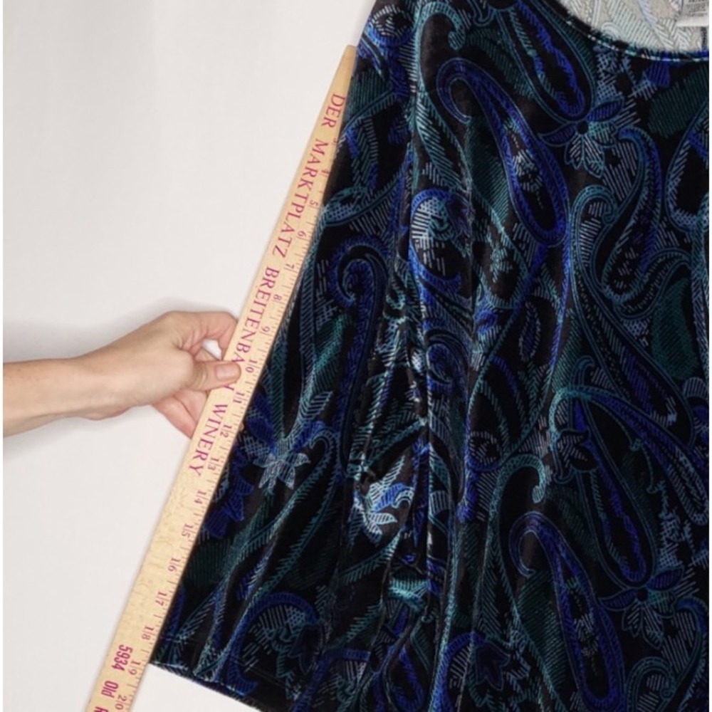 Catherines Paisley Velvet Top Women 26/28 Blue Black Stretch 3/4 Scoop Velour - Picture 7 of 8